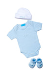 ensemble cadeau naissance bébé body,chaussons et bonnet assortis bleu ciel